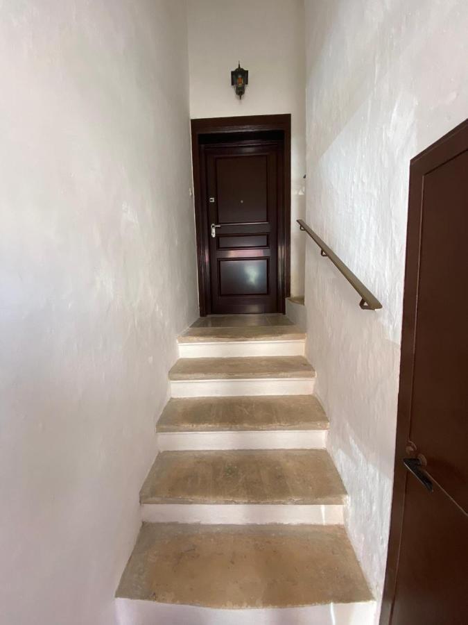 Touristhouse Monopoli 10 Bed & Breakfast Bagian luar foto