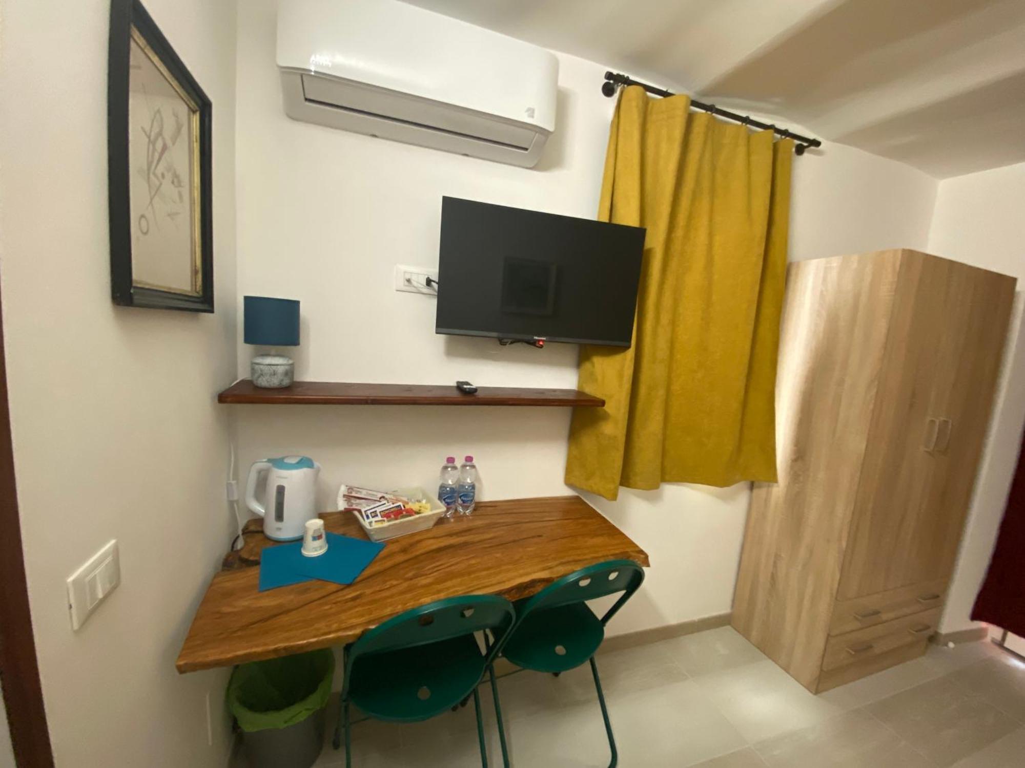 Touristhouse Monopoli 10 Bed & Breakfast Bagian luar foto